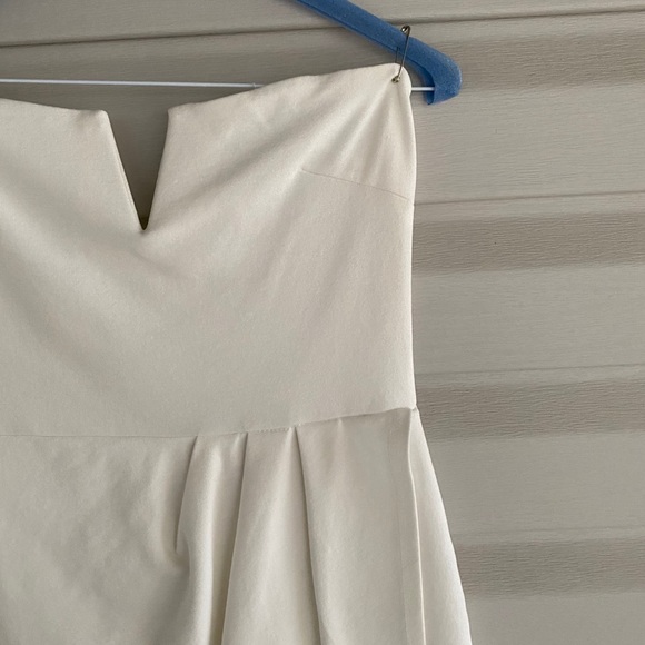 Off White Hannah Asymmetrical Dress - Picture 4 of 8